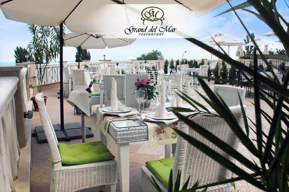 Cabacum Beach Private Apartaments โกลเดน แซนส์ ภายนอก รูปภาพ